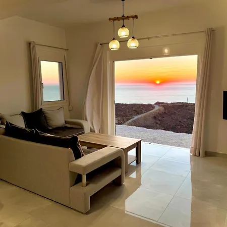 Eagle's Nest Kythnos 펜션 Flampouria
