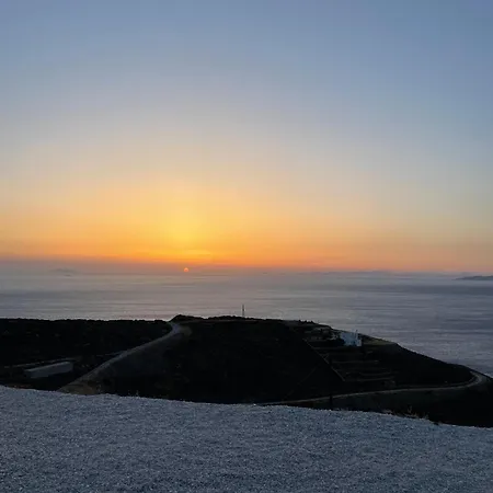 Eagle's Nest Kythnos 펜션 Flampouria